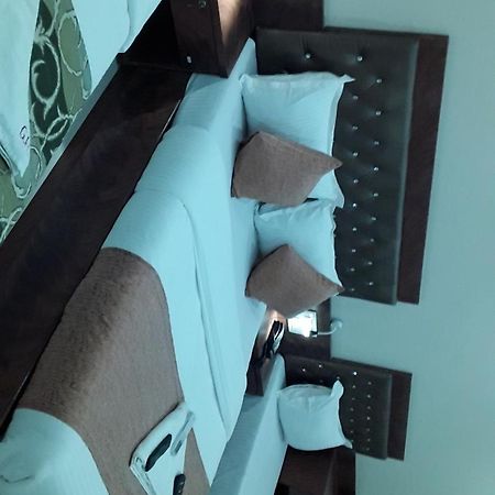 Hotel Golden Hayyath Inn Mumbai Dış mekan fotoğraf