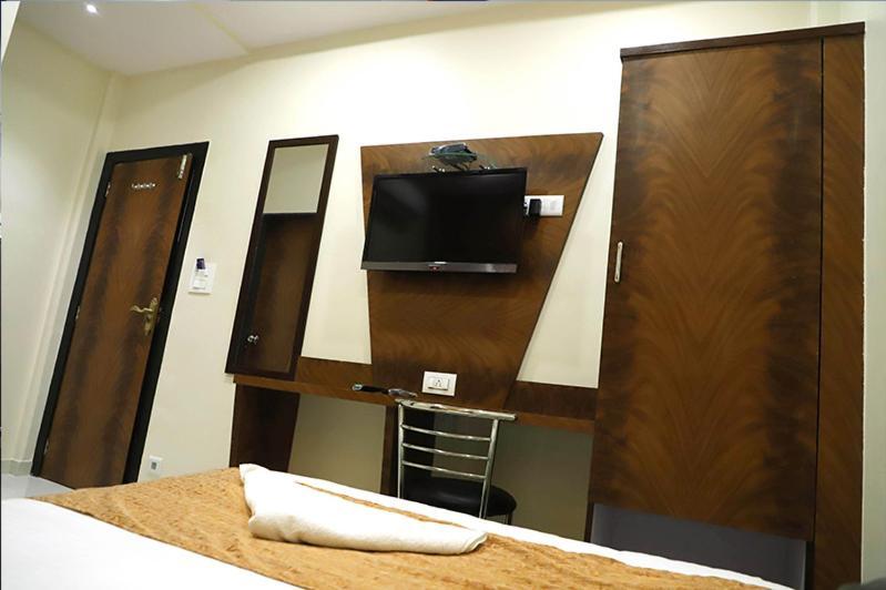 Hotel Golden Hayyath Inn Mumbai Dış mekan fotoğraf