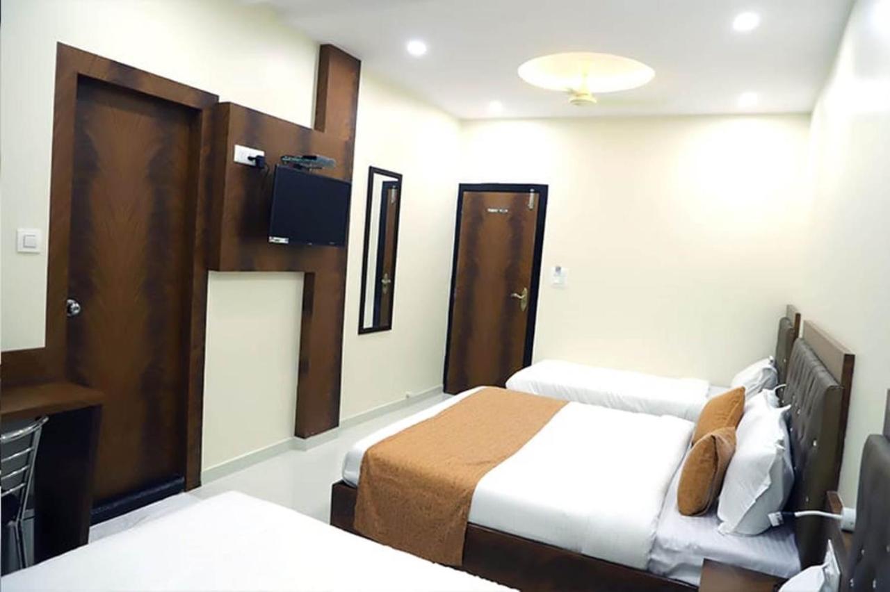 Hotel Golden Hayyath Inn Mumbai Dış mekan fotoğraf